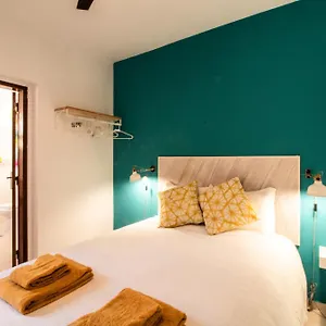 Guest house Quinta Do Paraiso - Bed&shower, Albufeira